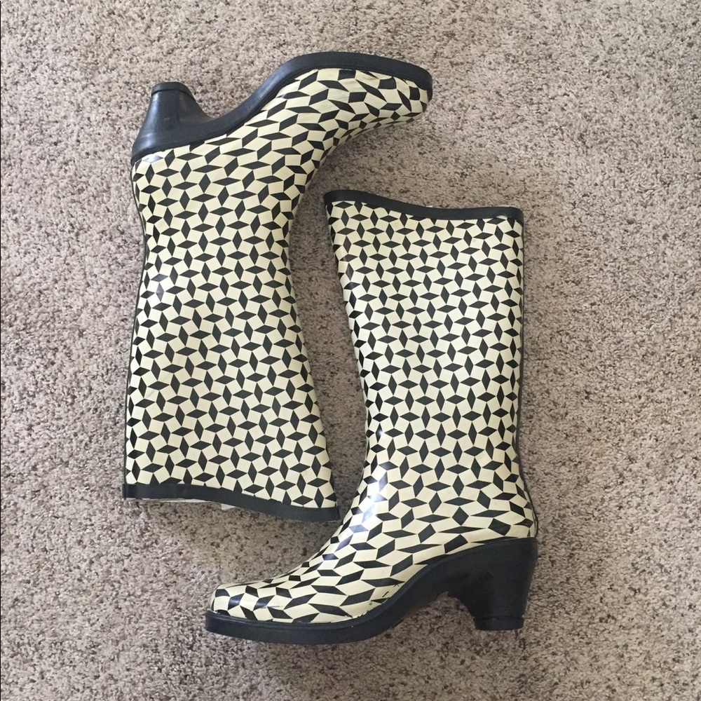 Pierre Dumas black and white rain boots